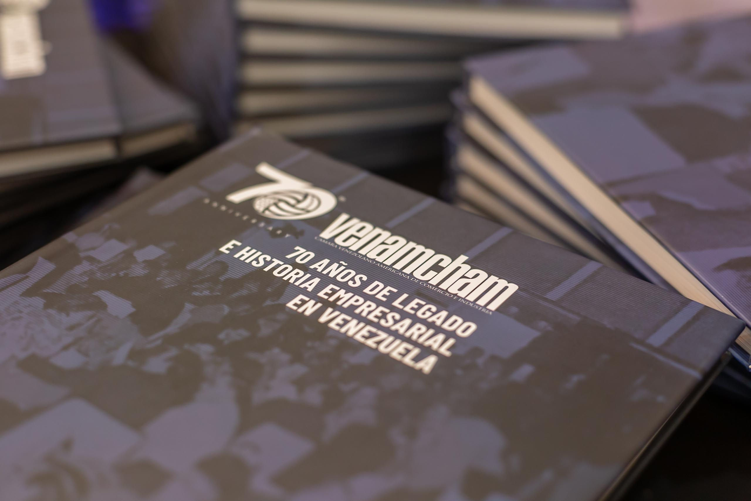 VenAmCham presentó su libro “70 años de legado e historia empresarial en Venezuela”, que cuenta parte de su historia