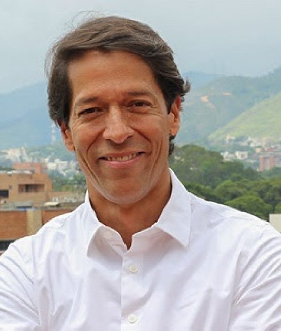 Luis Manzaneda