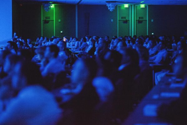 one-face-lit-up-in-all-the-blue-faces-at-this-engineering-conference_t20_WKYXZL
